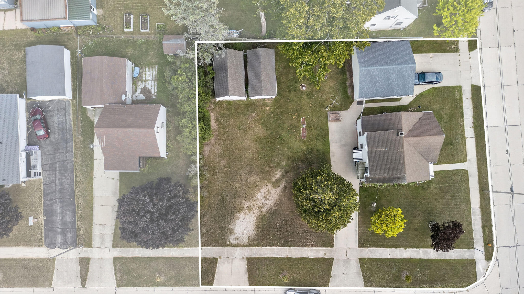 2740 10th Street Two Rivers, WI 54241 - Photo 21 of 30 Property Overview with Approx Lot Lines