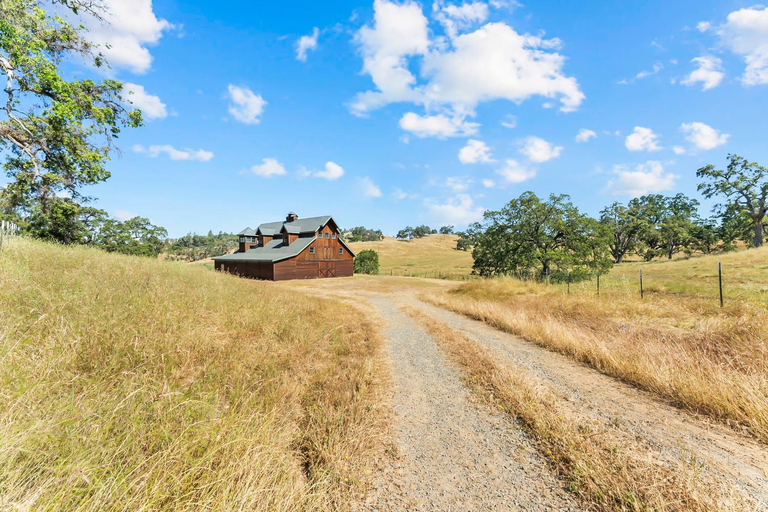 12850 Fiddletown Road Plymouth, CA 95669 - Photo 21 of 88 Large barn and building pad adjacent to barn