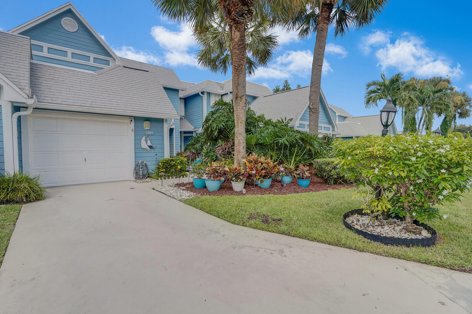 1007 Ocean Dunes Circle Jupiter, FL 33477 - Photo 25 of 44 Exterior