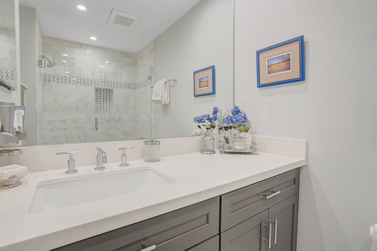 1007 Ocean Dunes Circle Jupiter, FL 33477 - Photo 31 of 44 Bathroom