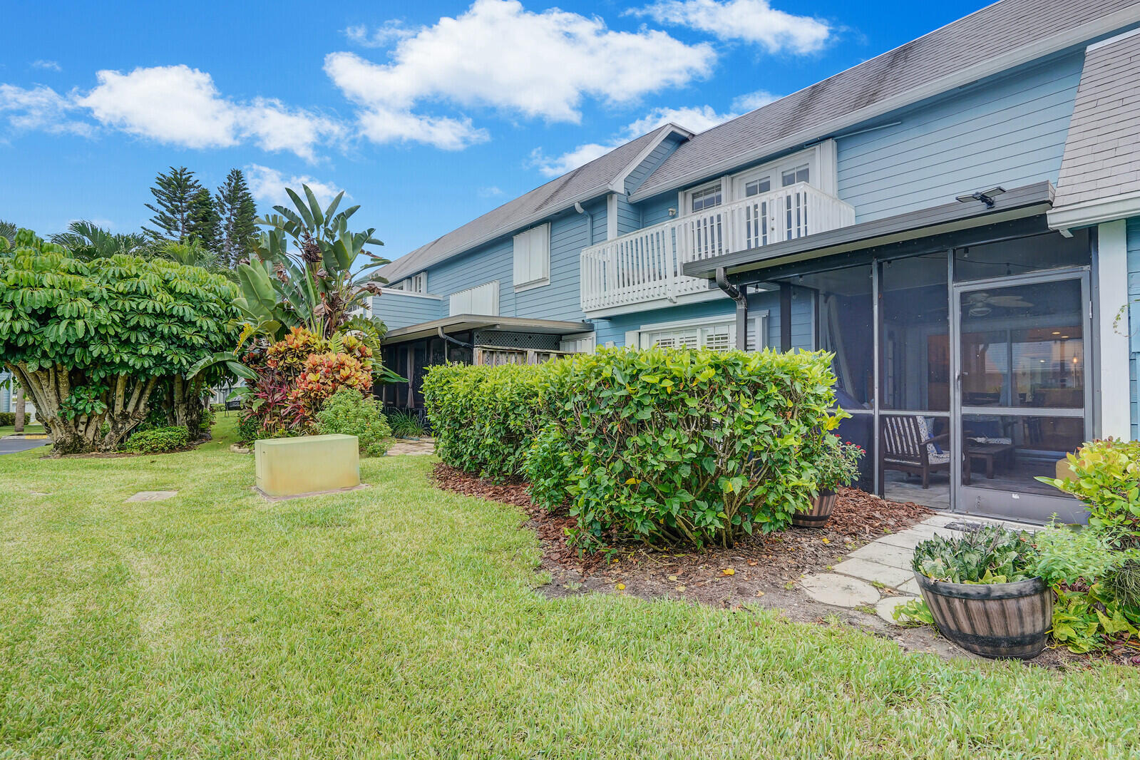 1007 Ocean Dunes Circle Jupiter, FL 33477 - Photo 37 of 44 Backyard