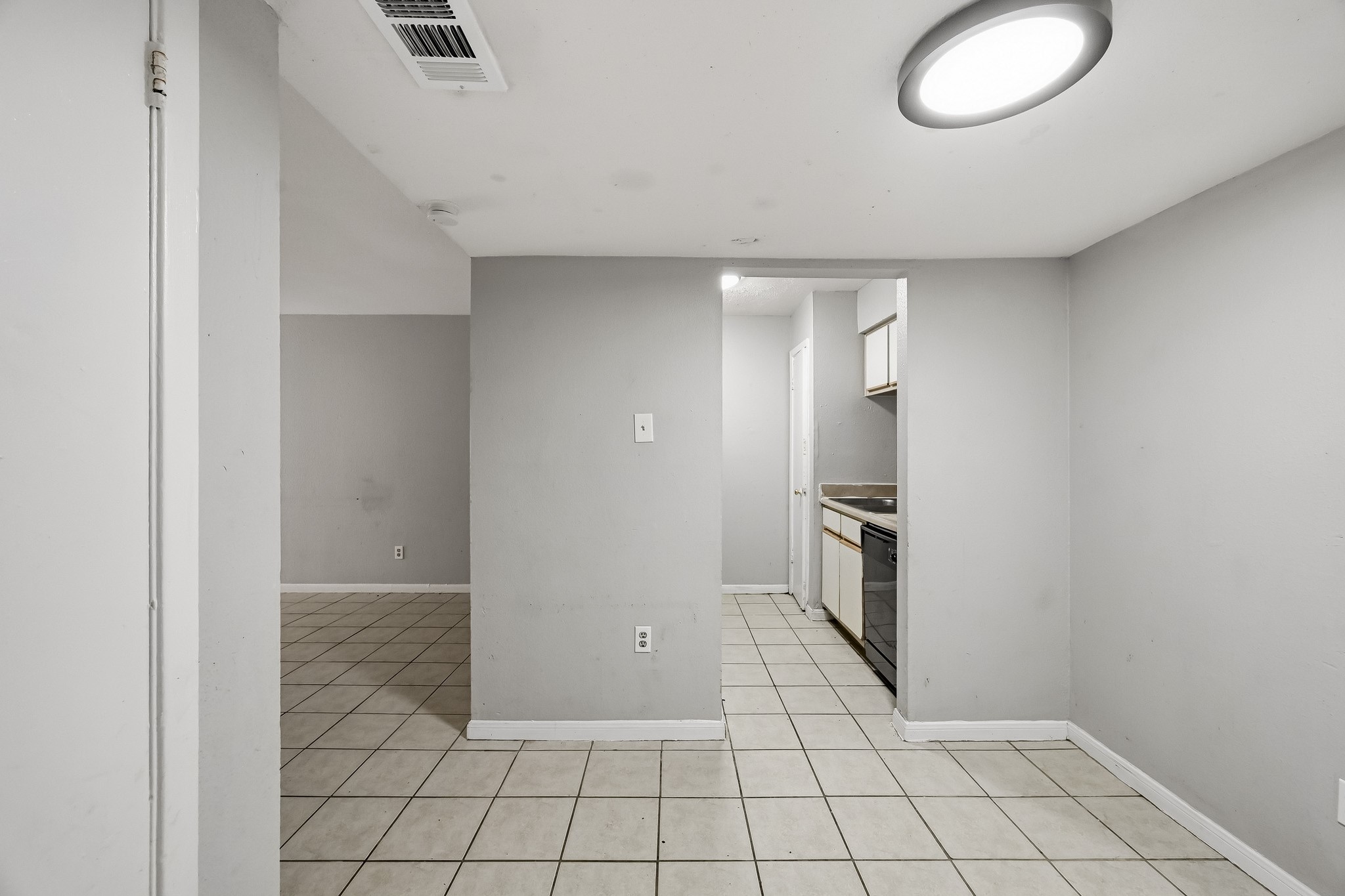 9616 Long Point Road, Unit 33 Houston, TX 77055 - Photo 1 of 17 Gallery Image 1