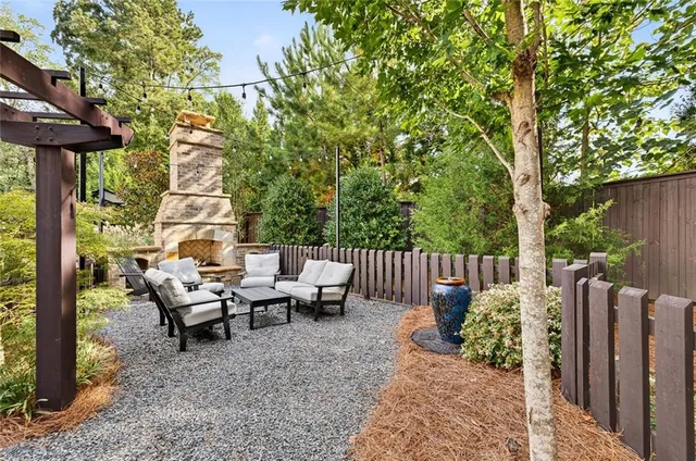 $4,000 | 4465 Dalston Drive, Atlanta, GA 30342