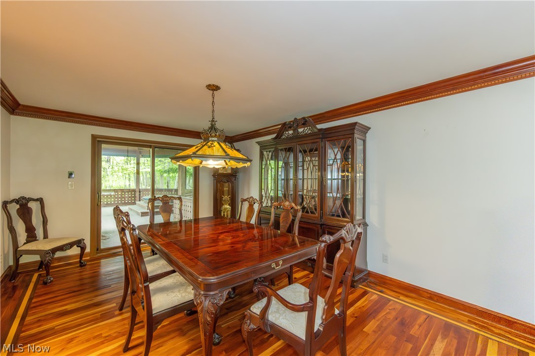 25001 Letchworth Road Beachwood, OH 44122 - Photo 6 of 50 Warm wood-finish flooring with perimeter detailing