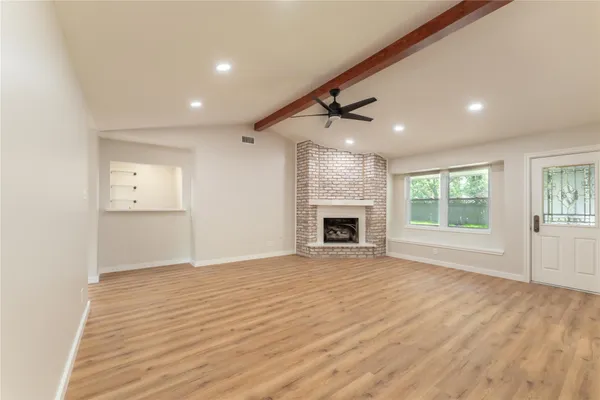 $3,800 | 6119 South Braeswood Boulevard, Houston, TX 77096