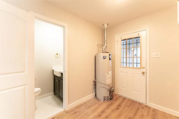 $3,800 | 6119 South Braeswood Boulevard, Houston, TX 77096