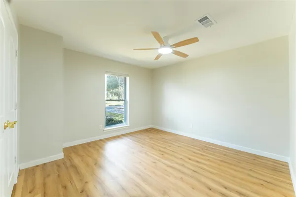 $3,800 | 6119 South Braeswood Boulevard, Houston, TX 77096