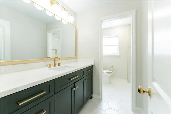 $3,800 | 6119 South Braeswood Boulevard, Houston, TX 77096