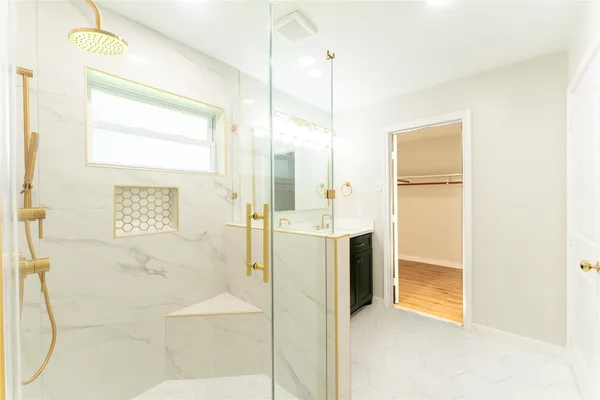 $3,800 | 6119 South Braeswood Boulevard, Houston, TX 77096