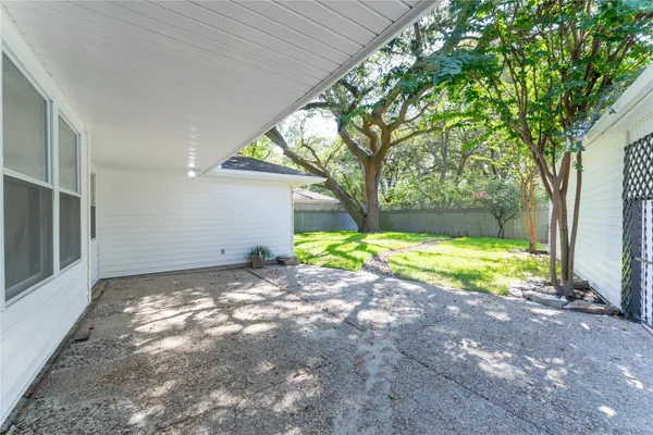 $3,800 | 6119 South Braeswood Boulevard, Houston, TX 77096