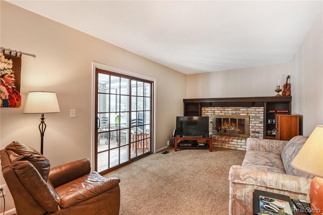 5081 Middleboro Road Grand Blanc, MI 48439 - Photo 9 of 25 CNG_6824.jpg