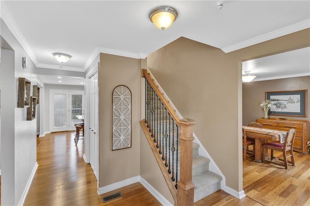 5866 Claridge Road Export, PA 15632 - Photo 3 of 34