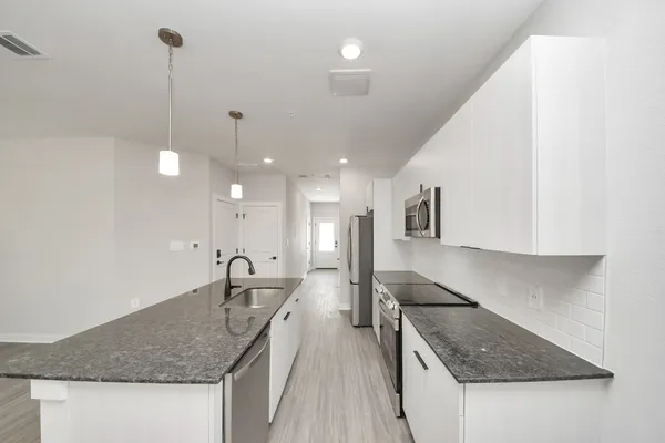 $1,729 | 7711 Longmire Road, Unit 155, Conroe, TX 77304