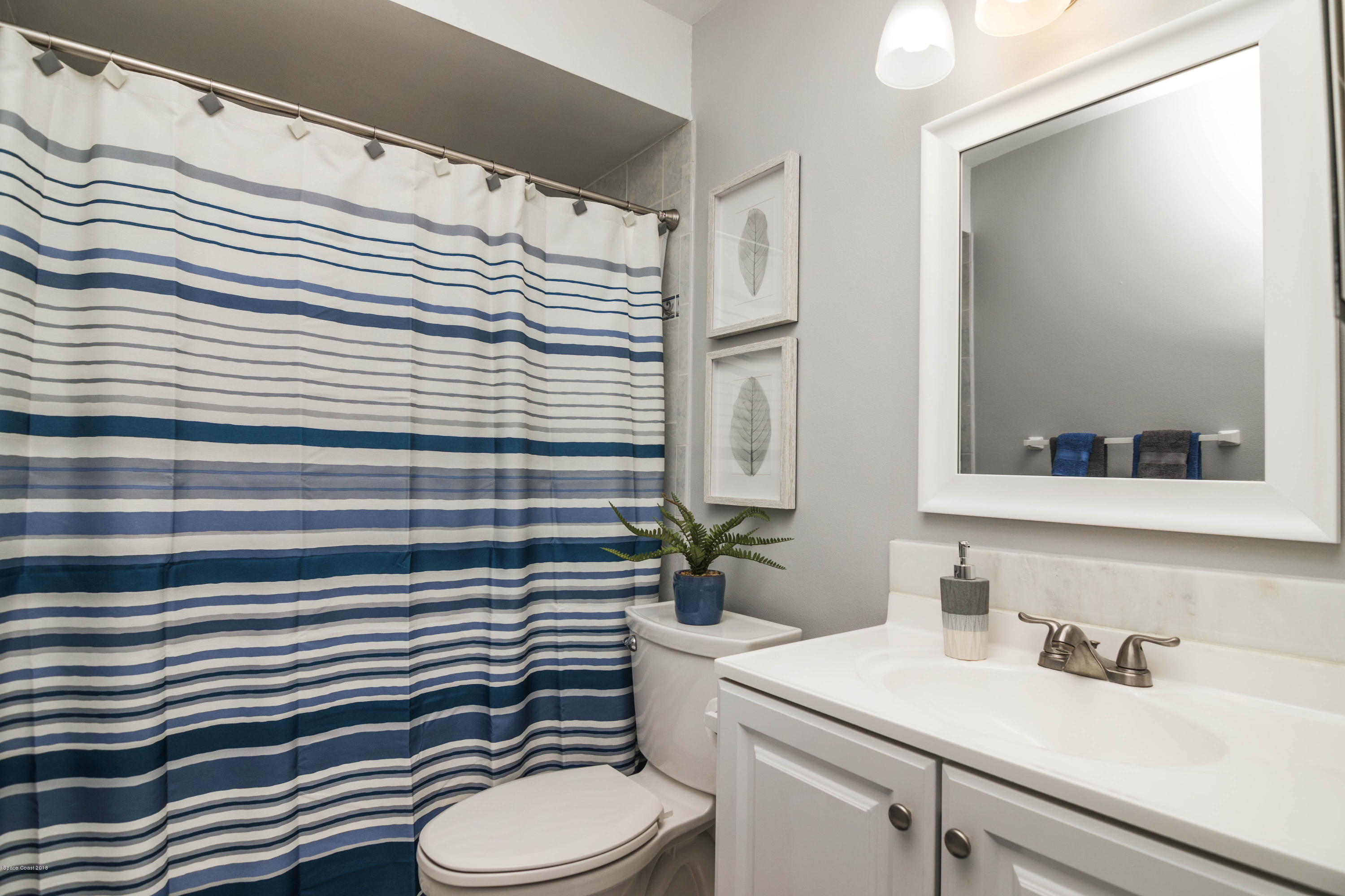 2227 Spring Circle Cocoa, FL 32926 - Photo 13 of 25 Guest Bath