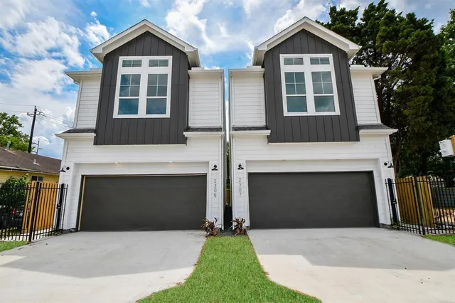 $2,450 | 2305 Maury Street, Houston, TX 77026