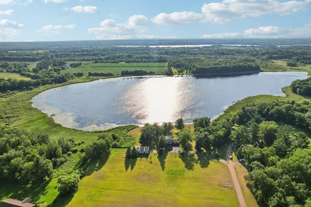 $599,900 | 3225 465th Street, Harris, MN 55032