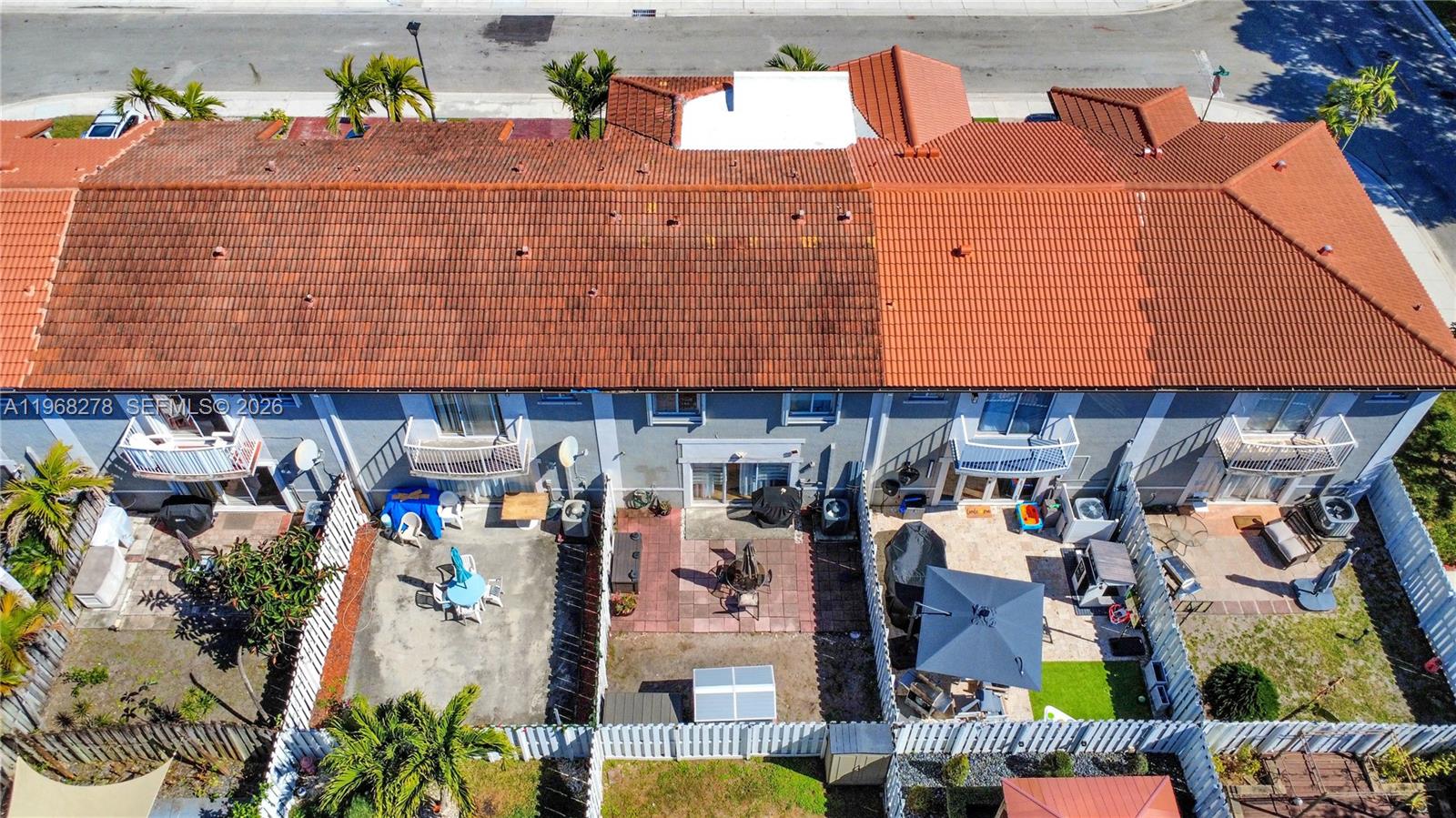 2872 Southwest 127th Way Miramar, FL 33027 - Photo 7 of 33