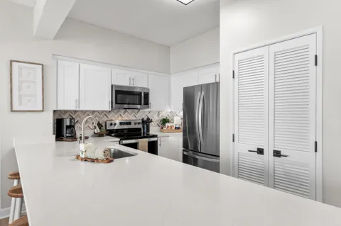 $779,000 | 550 Tops'l Beach Boulevard, Unit 809, Miramar Beach, FL 32550