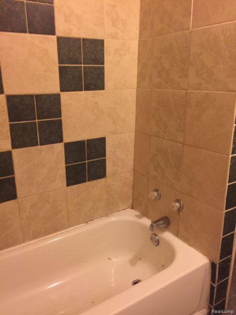 124 Cherokee Road Pontiac, MI 48341 - Photo 22 of 25 Gallery Image 22