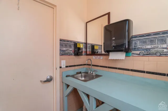 $338,100 | 5806-5816 Highway 23, Cairo, NY 12405