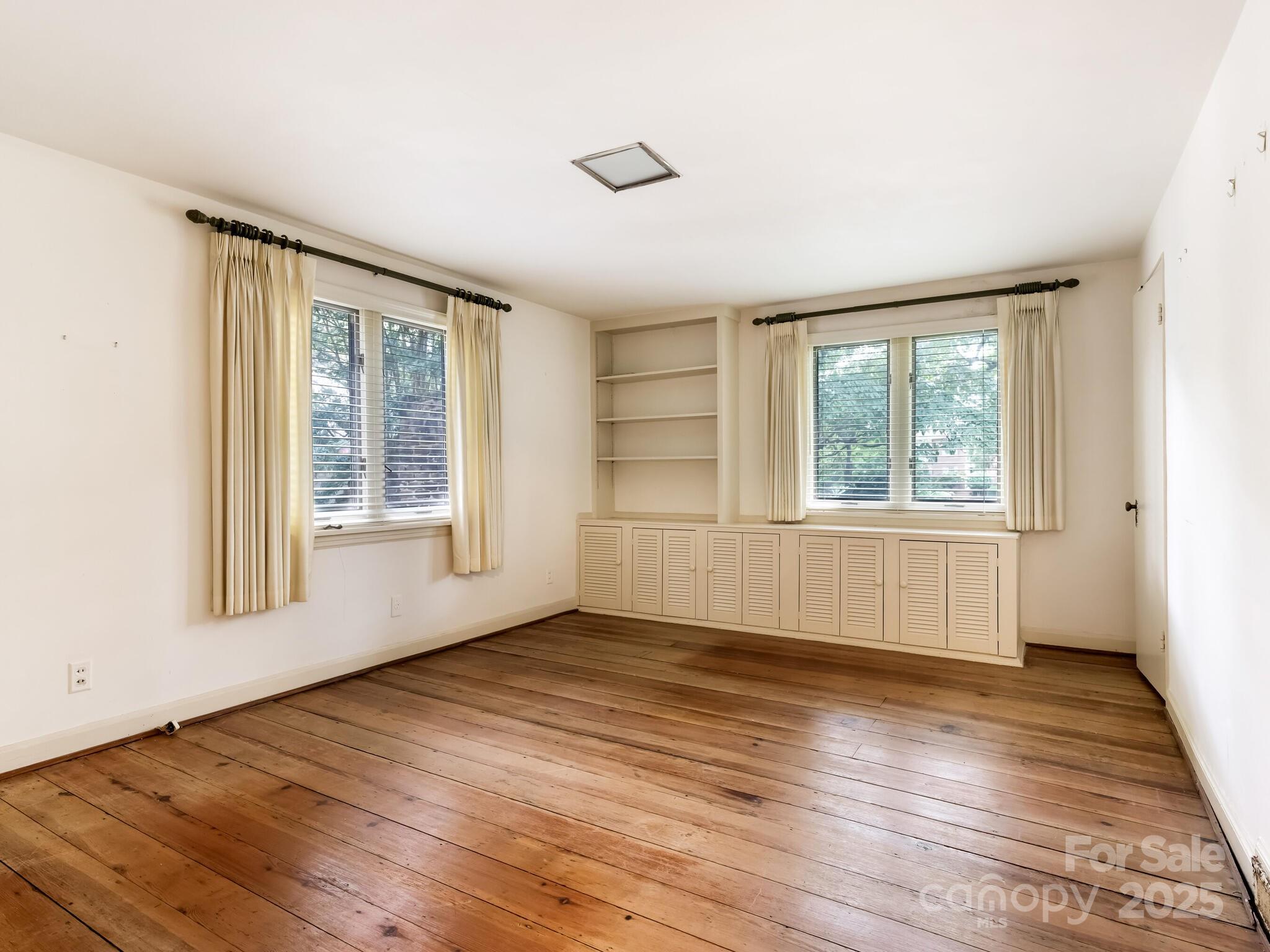 1950 Overhill Road Charlotte, NC 28211 - Photo 14 of 34 Gallery Image 14