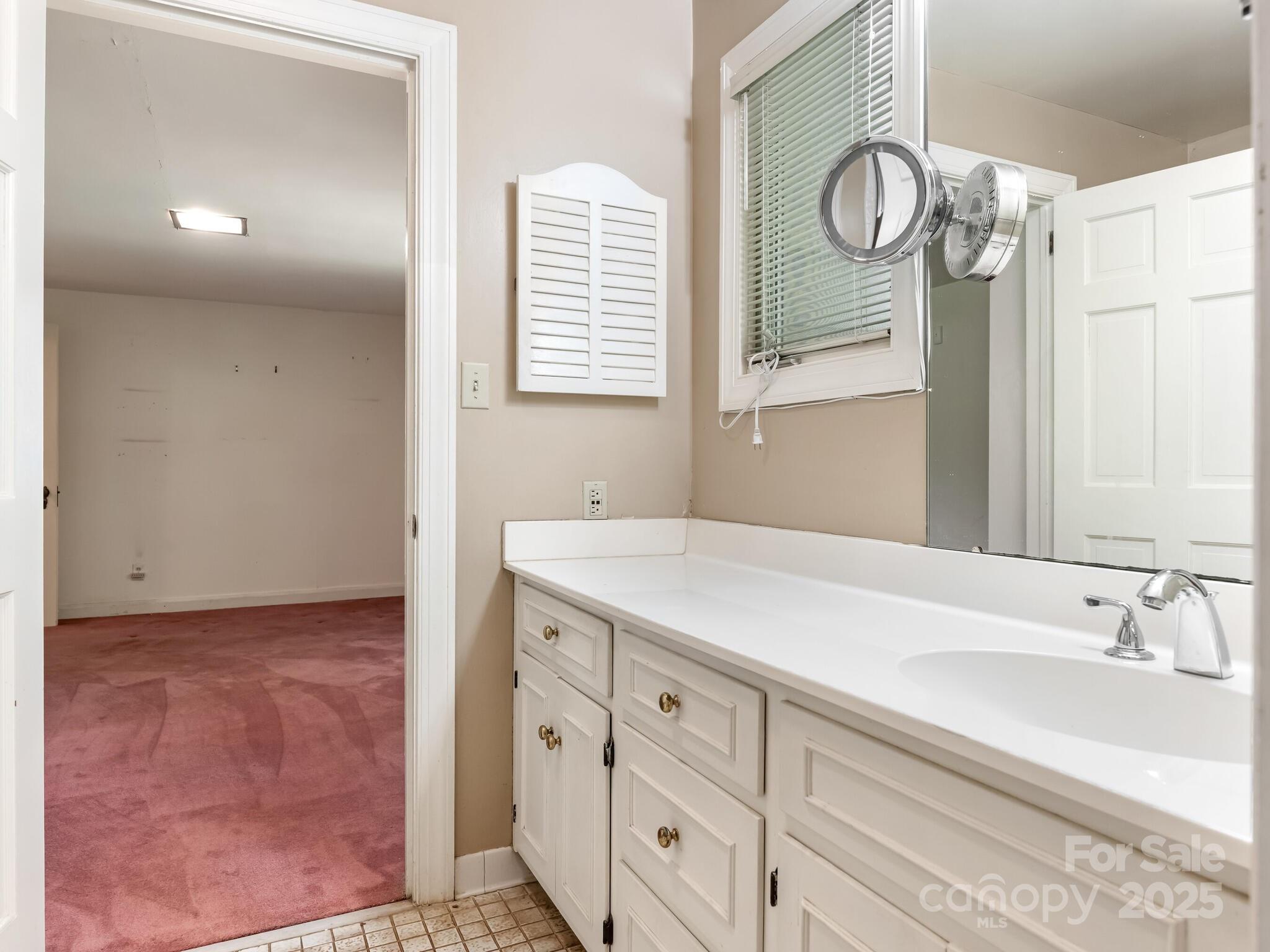 1950 Overhill Road Charlotte, NC 28211 - Photo 18 of 34 Gallery Image 18