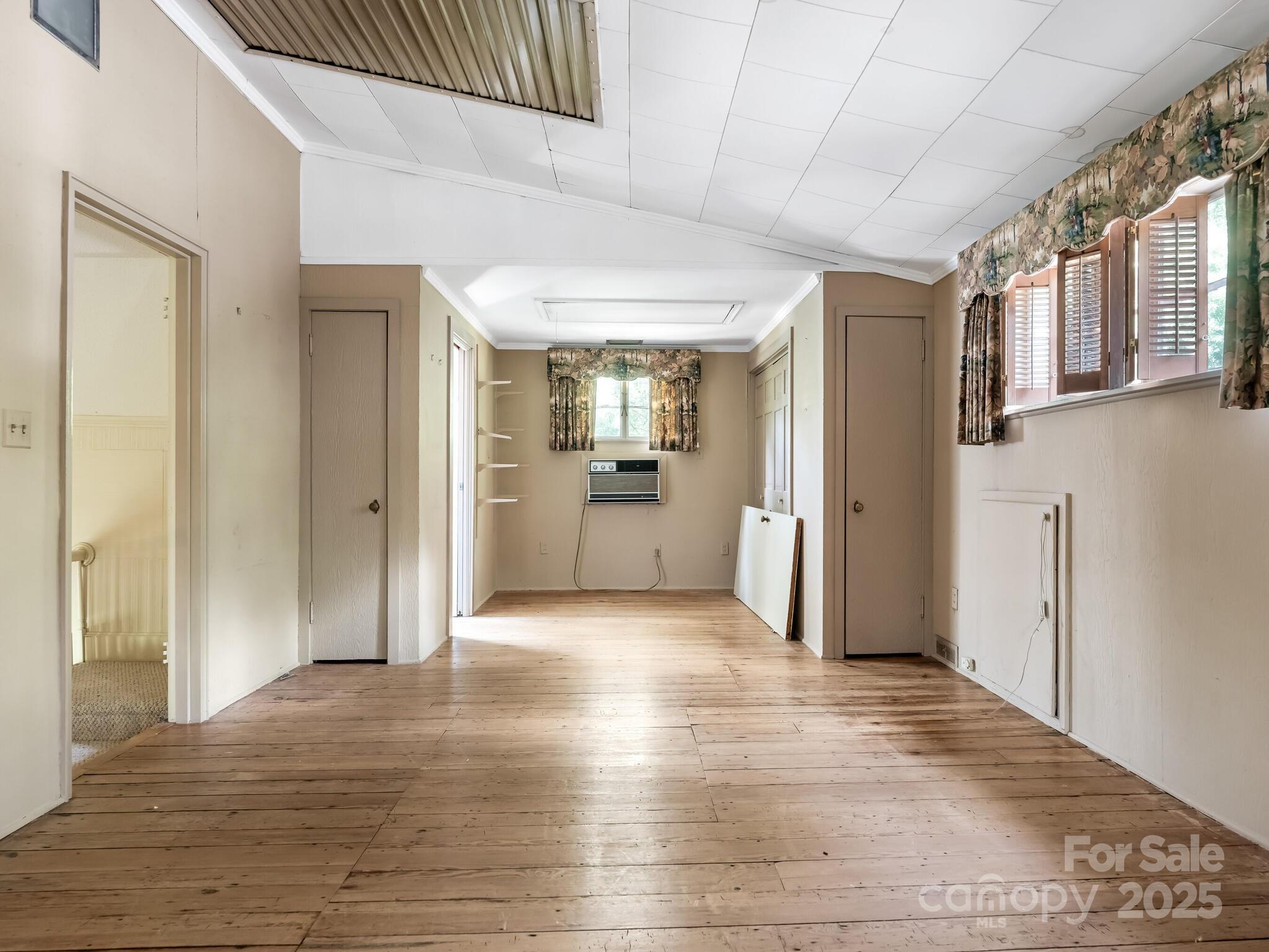 1950 Overhill Road Charlotte, NC 28211 - Photo 22 of 34 Gallery Image 22