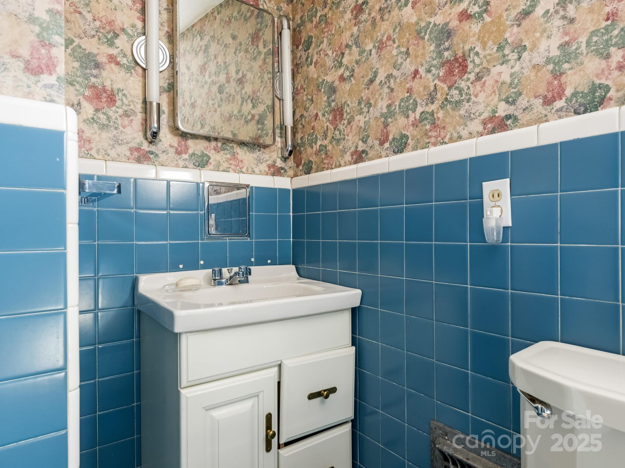 1950 Overhill Road Charlotte, NC 28211 - Photo 24 of 34 Gallery Image 24