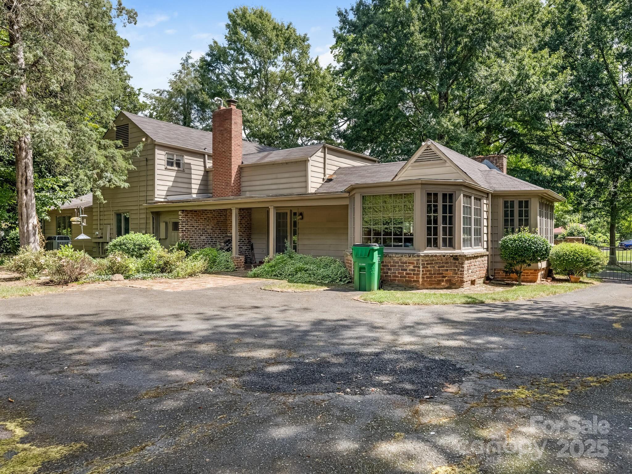 1950 Overhill Road Charlotte, NC 28211 - Photo 26 of 34 Gallery Image 26