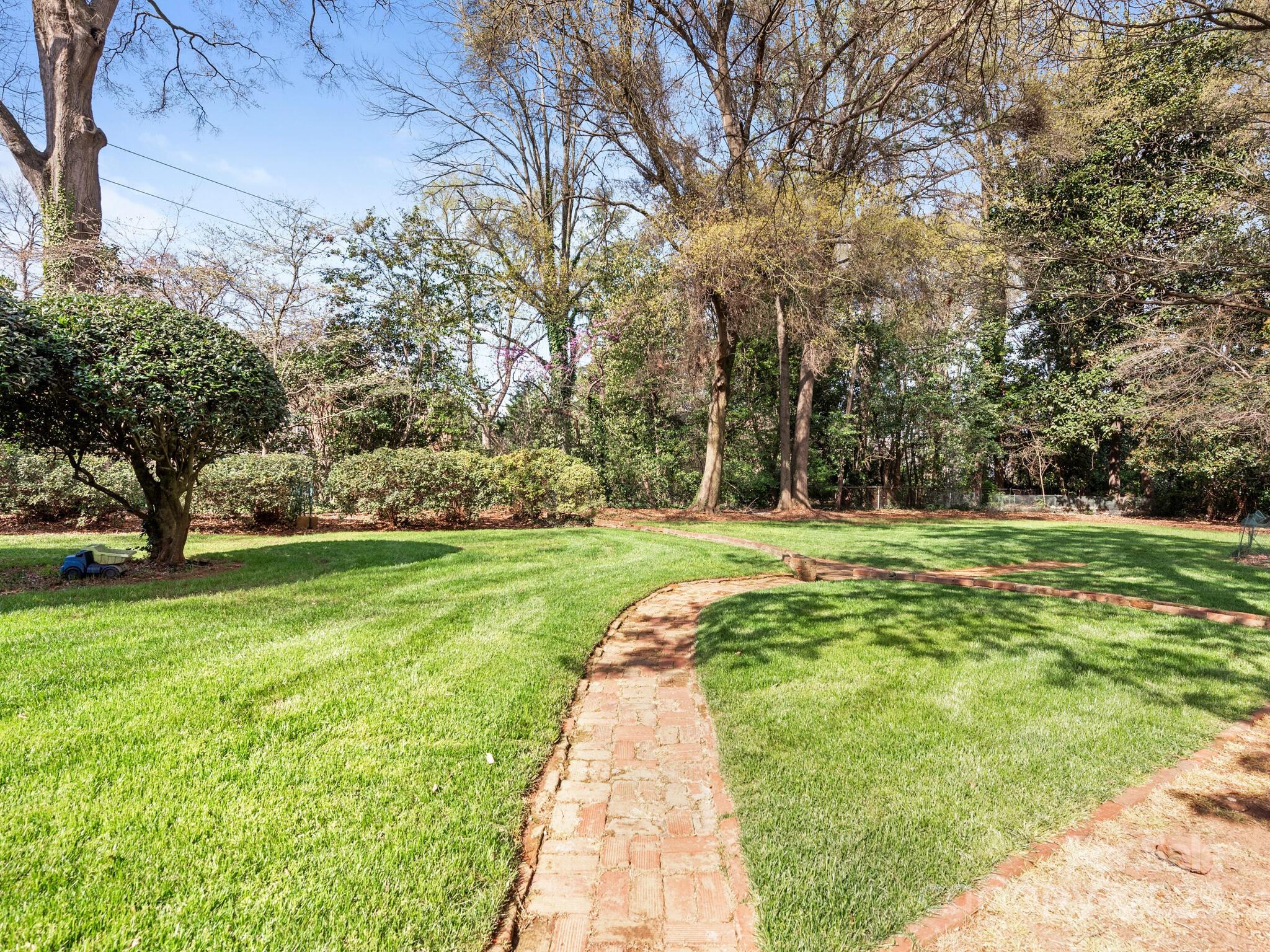 1950 Overhill Road Charlotte, NC 28211 - Photo 30 of 34 Gallery Image 30