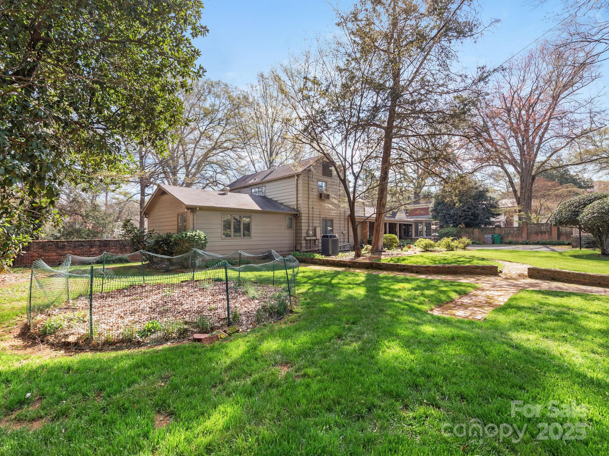 1950 Overhill Road Charlotte, NC 28211 - Photo 32 of 34 Gallery Image 32