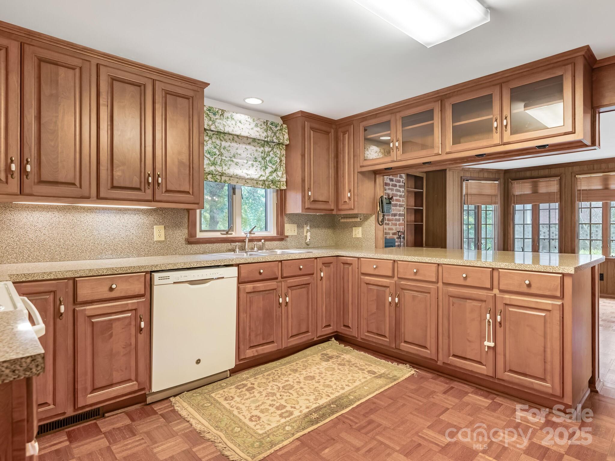 1950 Overhill Road Charlotte, NC 28211 - Photo 9 of 34 Gallery Image 9