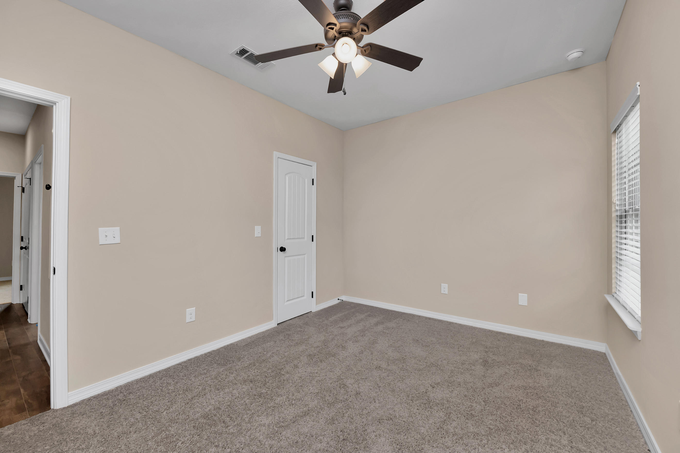 6195 Timberland Ridge Drive Crestview, FL 32539 - Photo 10 of 39 a view of an empty room