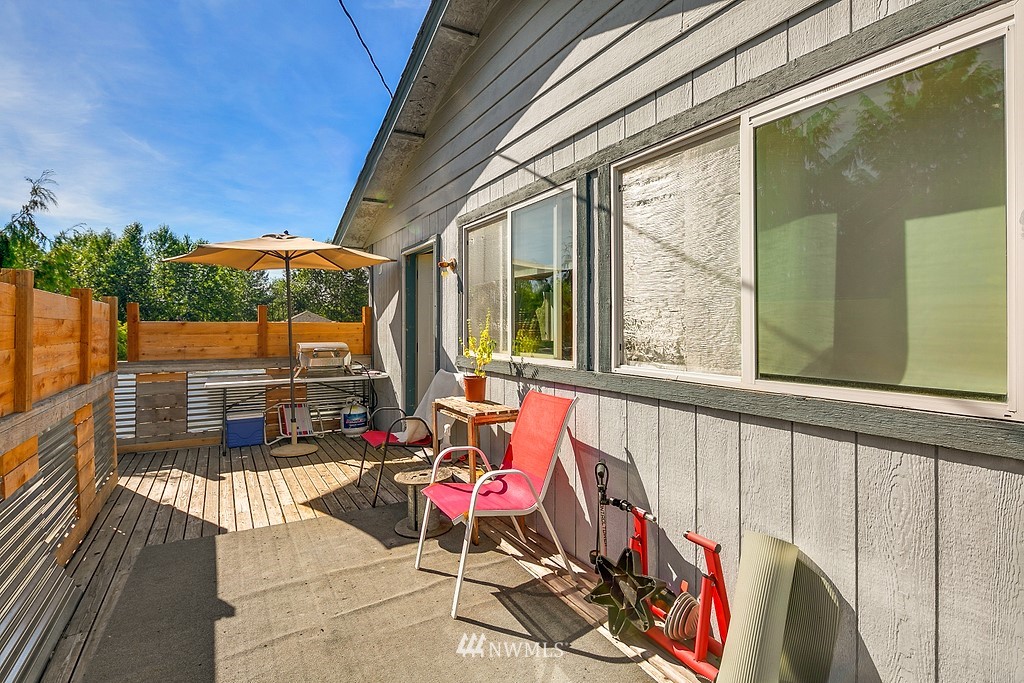 12008 Gibson Road Everett, WA 98204 - Photo 18 of 32 a view of outdoor seating