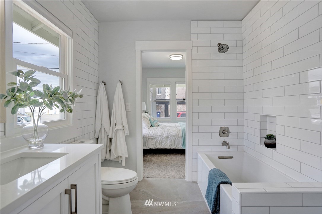 1019 North 1st Street Renton, WA 98057 - Photo 13 of 26