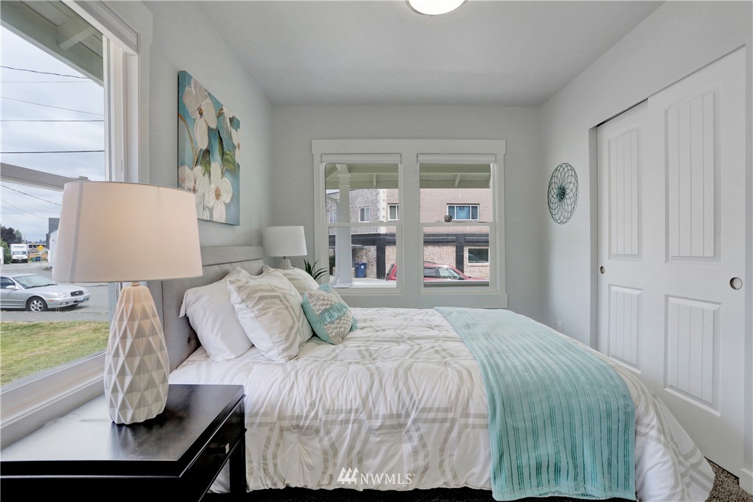 1019 North 1st Street Renton, WA 98057 - Photo 16 of 26