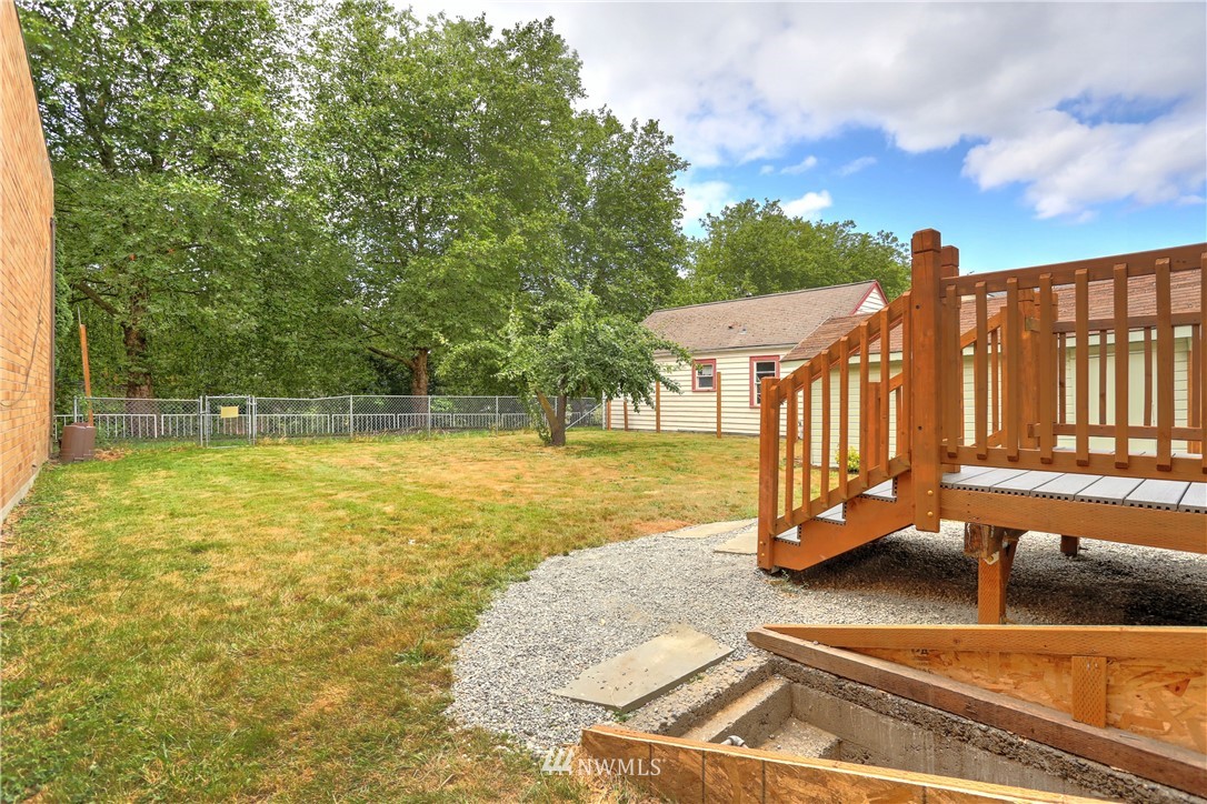 1019 North 1st Street Renton, WA 98057 - Photo 21 of 26