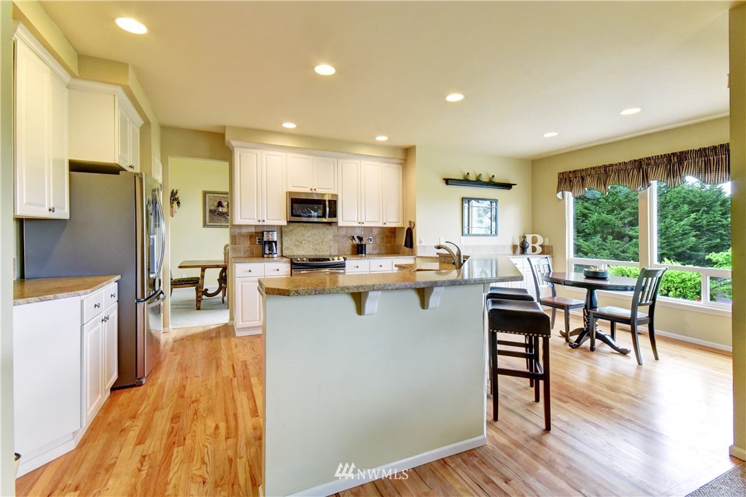 20410 29th Avenue Southeast Bothell, WA 98021 - Photo 11 of 25