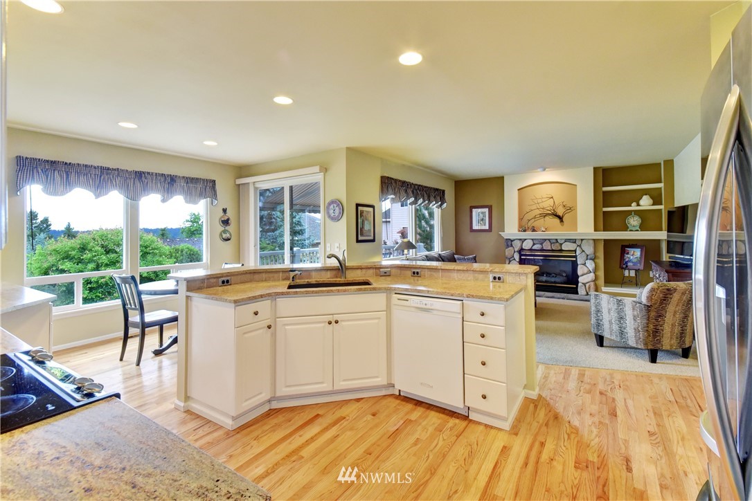 20410 29th Avenue Southeast Bothell, WA 98021 - Photo 13 of 25