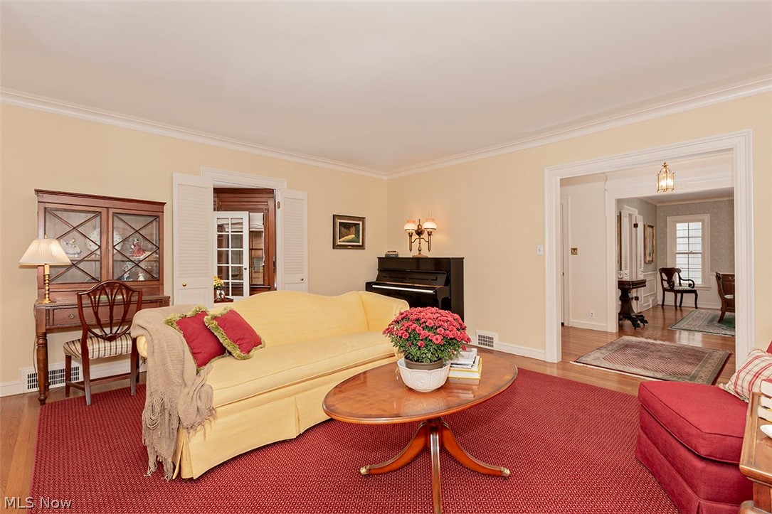 22480 Calverton Road Shaker Heights, OH 44122 - Photo 11 of 22 Gallery Image 11