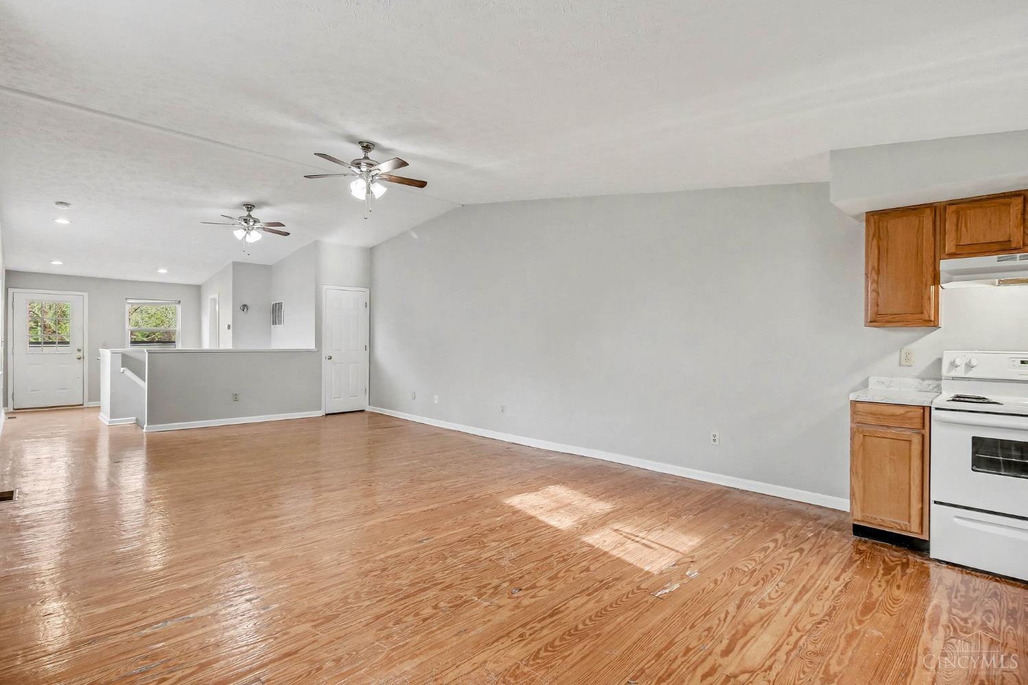 2226 Ravine Street Cincinnati, OH 45219 - Photo 9 of 26 Gallery Image 9