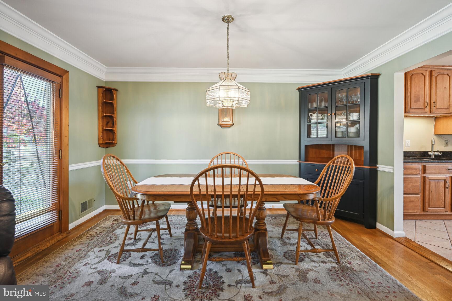 15317 Aylesbury Street Silver Spring, MD 20905 - Photo 10 of 57 Lovely Dining room