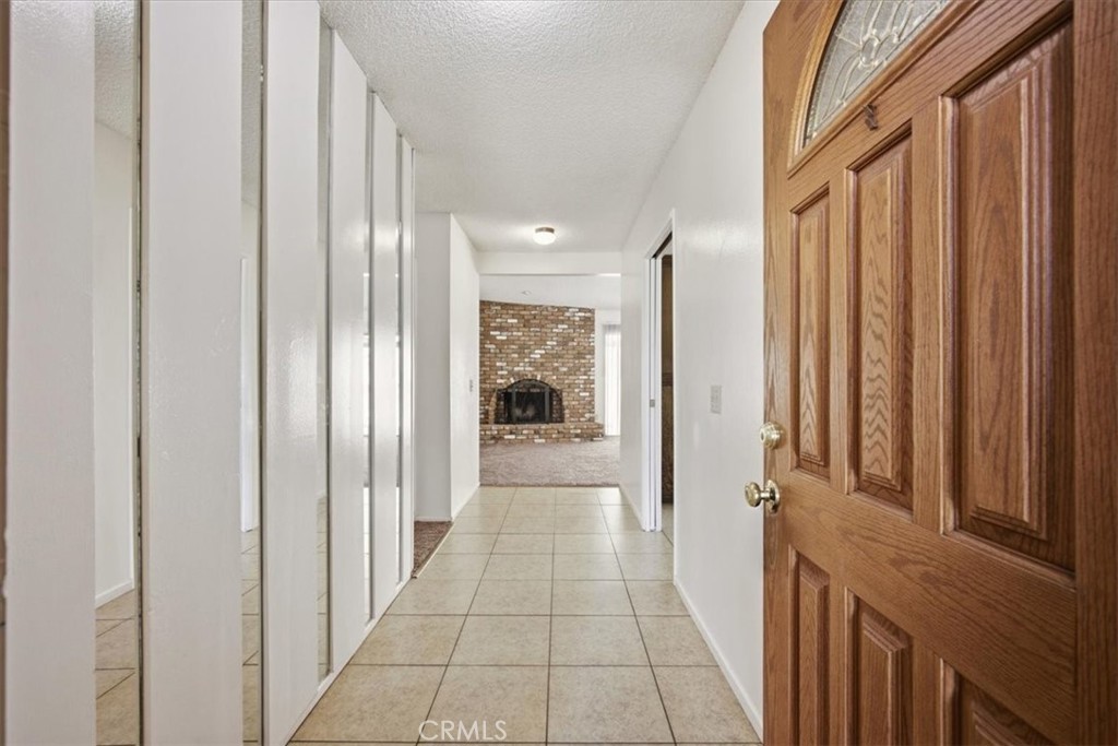 6544 Rycroft Drive Riverside, CA 92506 - Photo 6 of 41 Gallery Image 6