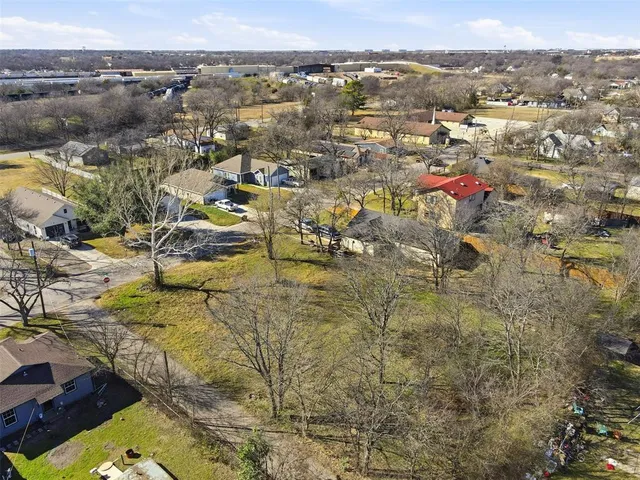 $35,000 | 802 Chase Avenue, Cleburne, TX 76031