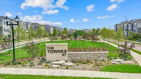 $417,900 | 2041 Sequoia Avenue, Mundelein, IL 60060