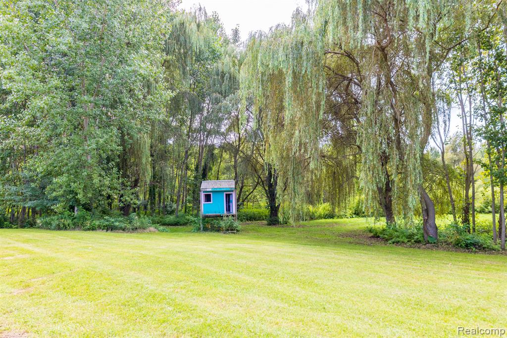 1211 Sisson Road Imlay City, MI 48444 - Photo 8 of 27