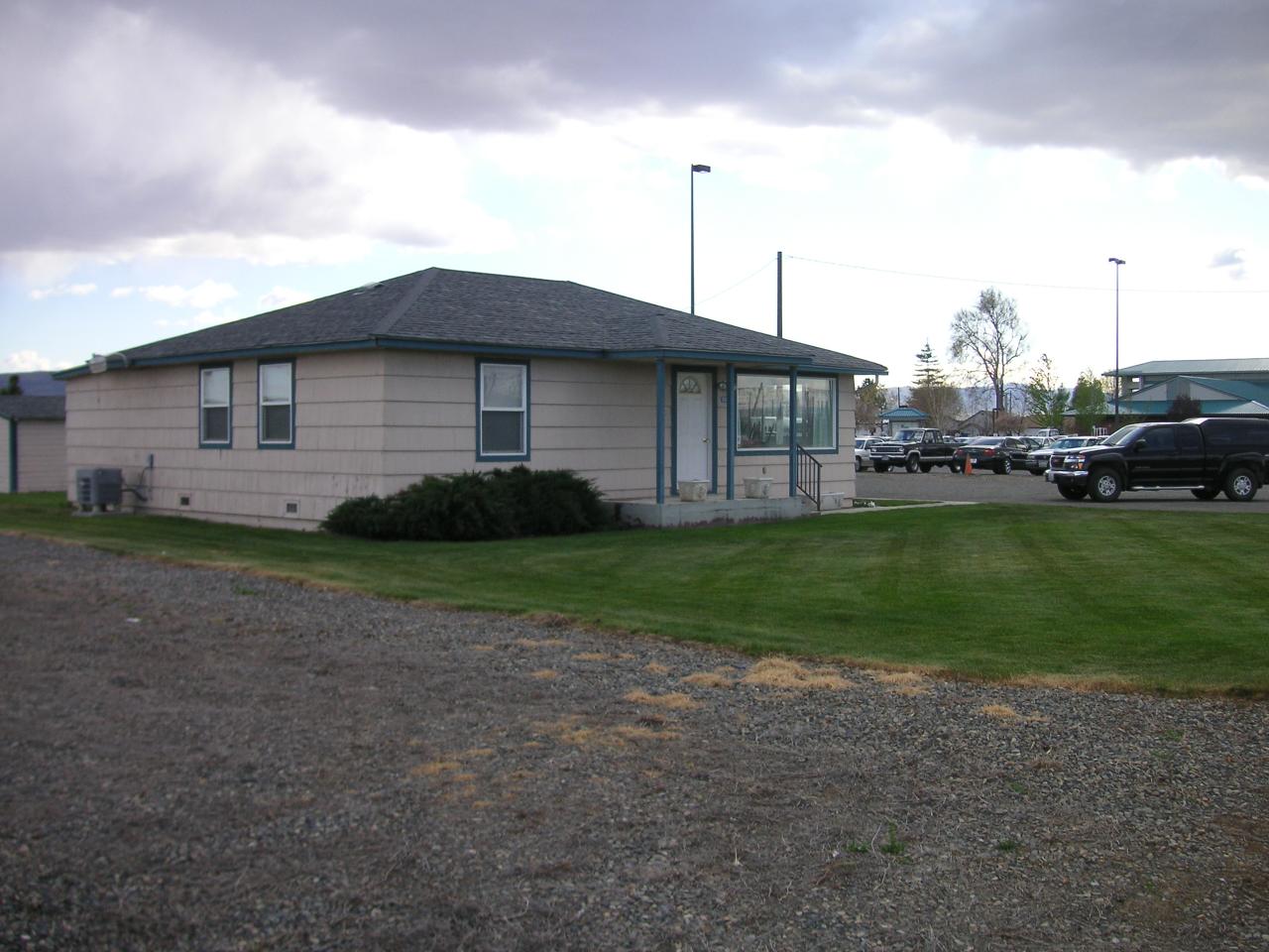 3100 Fort Road Toppenish, WA 98948 - Photo 4 of 7 a view of a house with a yard