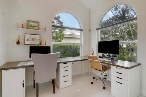 $879,000 | 1560 Wilderness Road, West Palm Beach, FL 33409