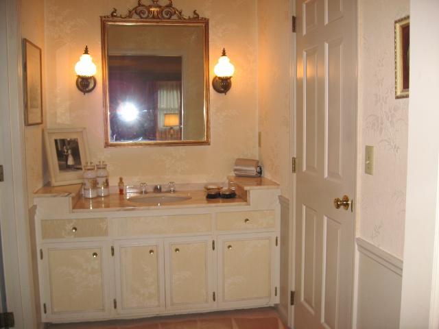 2438 Sandover Road Columbus, OH 43220 - Photo 7 of 14 Gallery Image 7