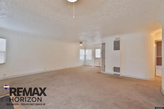 $219,900 | 327 South 6th Street, Douglas, WY 82633